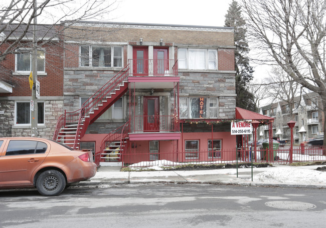 4943-4949 La Fontaine Rue in Montréal, QC - Building Photo - Building Photo