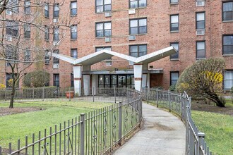 800 Tilden Street in New York, NY - Building Photo - Building Photo