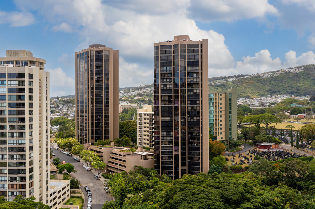 Craigside Apartments in Honolulu, HI - Building Photo