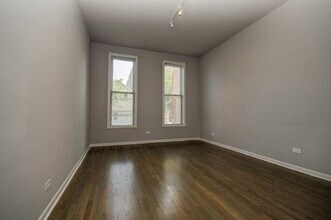 1752 W 21st Pl, Unit 2 in Chicago, IL - Building Photo - Building Photo