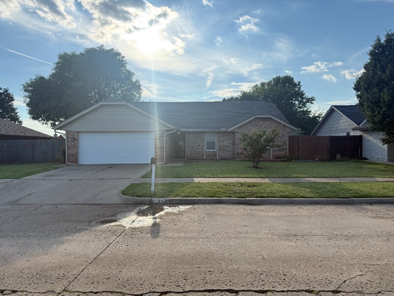 3801 Phillips Blvd in Moore, OK - Foto de edificio