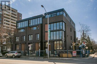 1555 Bloor St W in Toronto, ON - Building Photo