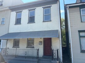 316 S Pershing Ave in York, PA - Building Photo