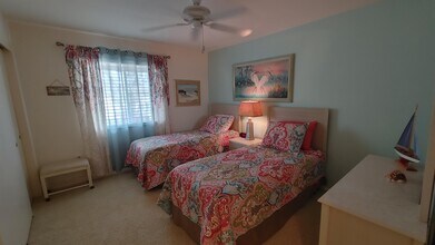 6725 Winkler Rd in Ft. Myers, FL - Building Photo - Building Photo