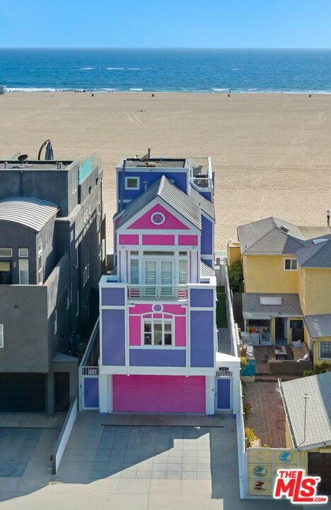 1341 Palisades Beach Rd in Santa Monica, CA - Building Photo - Building Photo