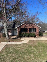 1008 Preston St in Opelika, AL - Building Photo