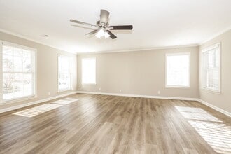 913 Buckhaven Dr in Smyrna, TN - Building Photo - Building Photo