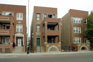 2536 W Augusta Apartments