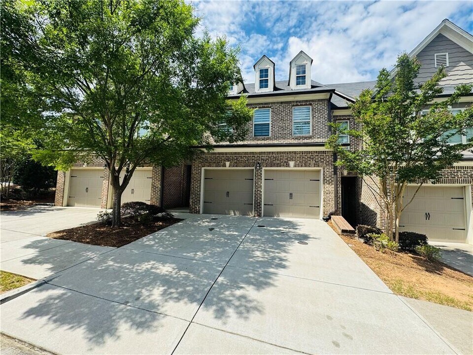 5535 Bright Cross Wy in Suwanee, GA - Building Photo