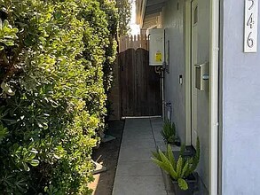 6546 Bobbyboyar Ave in Los Angeles, CA - Foto de edificio - Building Photo