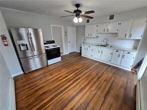 1019 Victory Hwy in Burrillville, RI - Building Photo - Building Photo