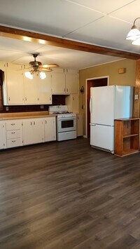 7840 Tuttle Rd photo'