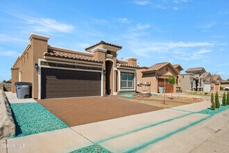 2225 Amber Point Pl in El Paso, TX - Building Photo - Building Photo