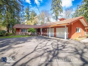 10922 Greengate Ln SW in Lakewood, WA - Foto de edificio - Building Photo