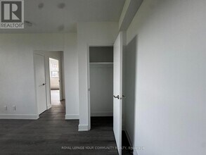 135 Tyndall Ave in Toronto, ON - Building Photo - Building Photo