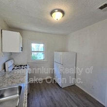 140 Summit St in Pontiac, MI - Building Photo - Building Photo