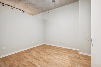 720 N Larrabee St in Chicago, IL - Building Photo - Building Photo