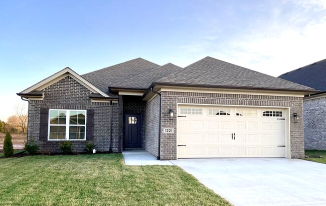 1221 Shallowford St in Bowling Green, KY - Building Photo - Building Photo