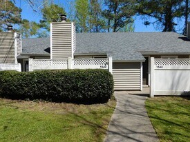 1542 College Way in New Bern, NC - Building Photo
