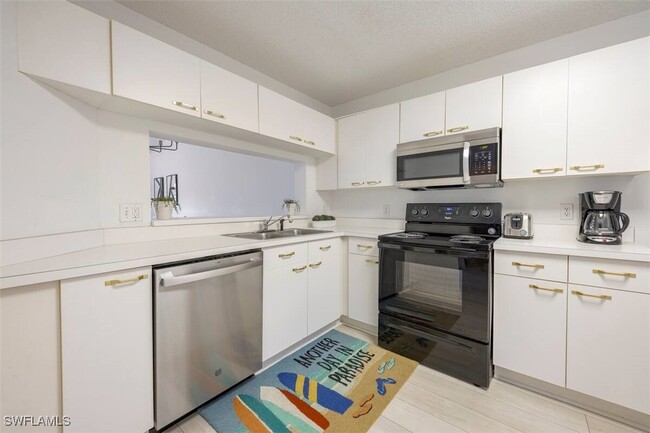 property at 7767 Jewel Ln