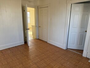 115 Britannia St, Unit Floor 2 in Meriden, CT - Building Photo - Building Photo