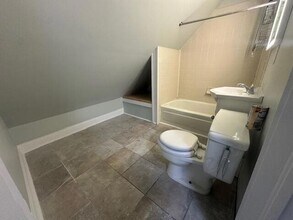 4613 21st Ave in Kenosha, WI - Building Photo - Building Photo