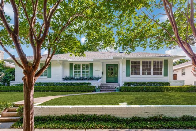 property at 6840 Carolyncrest Dr