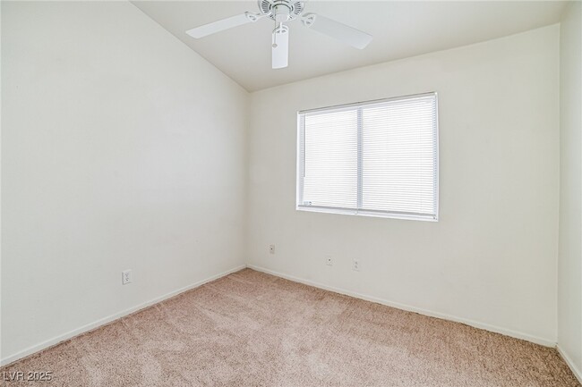 property at 1129 Broad View Ct