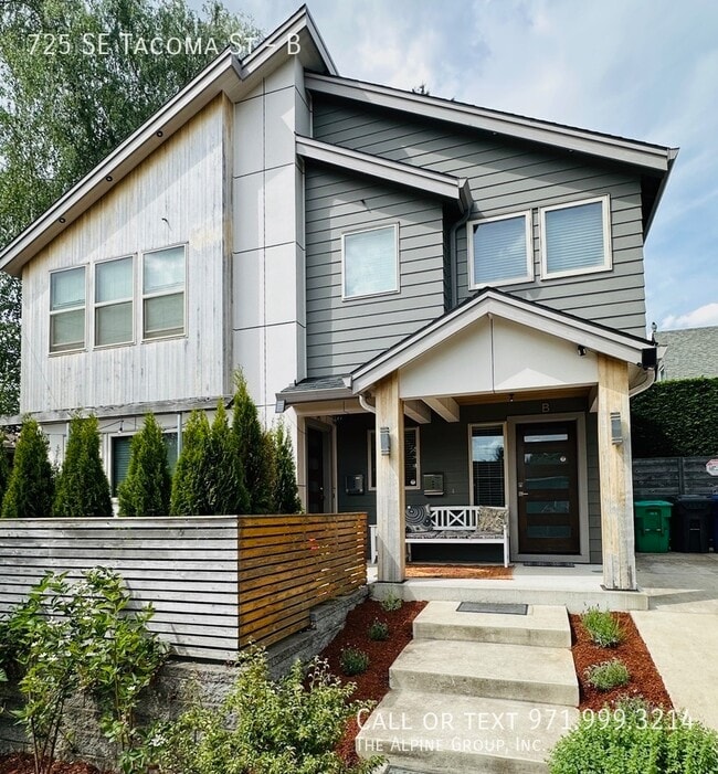 property at 725 SE Tacoma St