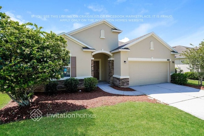 4766 Creek Bluff Ln in Middleburg, FL - Building Photo - Building Photo