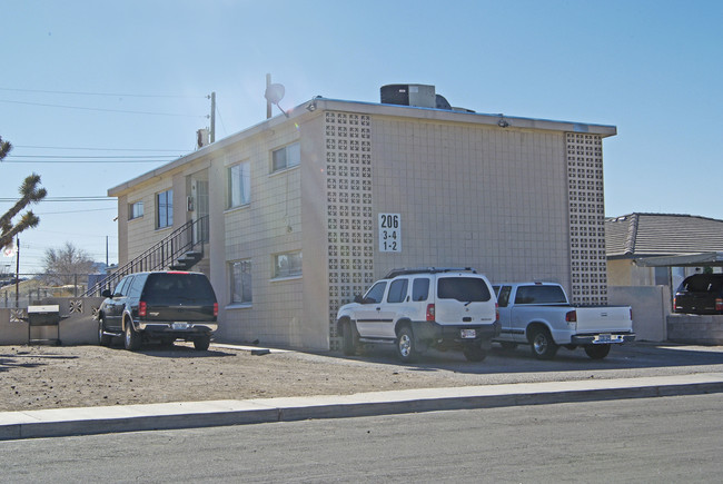 206 Kola St in Henderson, NV - Building Photo - Building Photo