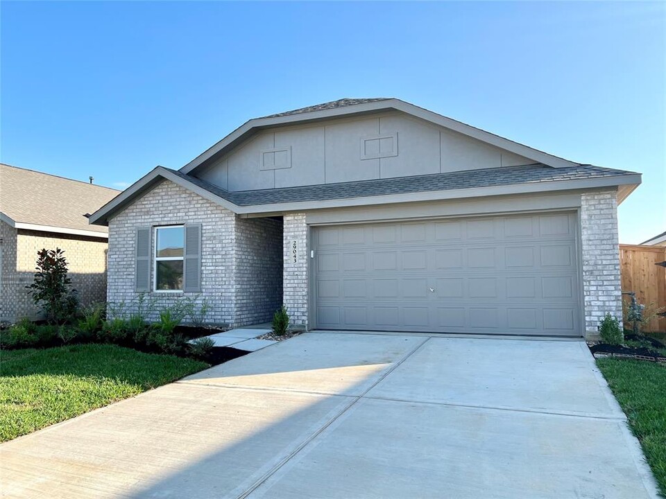 29043 Rolling Tundra Wy in Hockley, TX - Building Photo