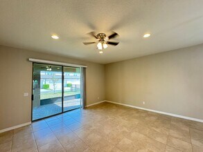 2673 Tahoe Terrace in St. Cloud, FL - Foto de edificio - Building Photo