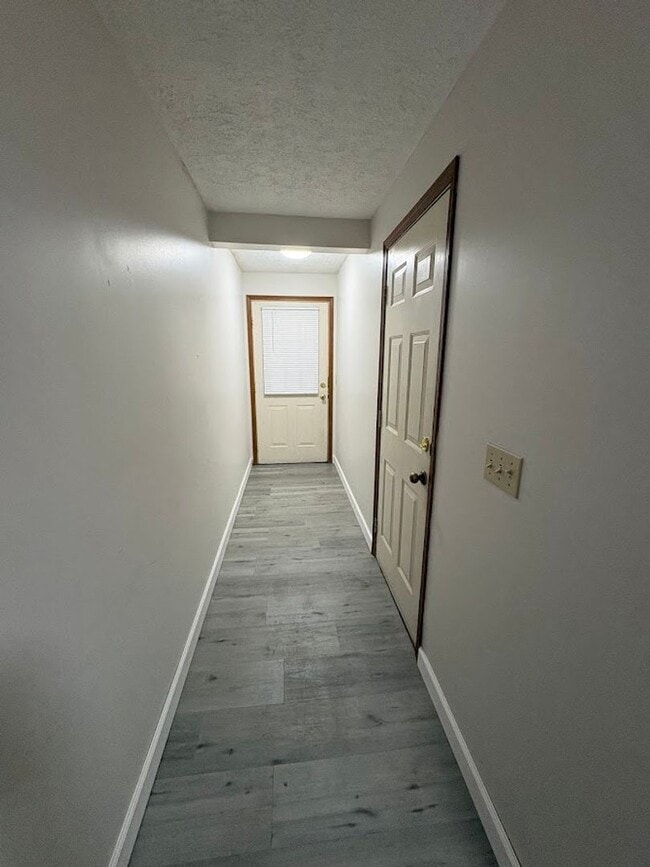 4646 Castlebar St NW in Canton, OH - Building Photo - Building Photo