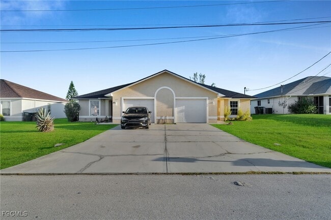 property at 1619 SW 33rd St