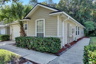 145 Southern Bridge Blvd in Fruit Cove, FL - Building Photo