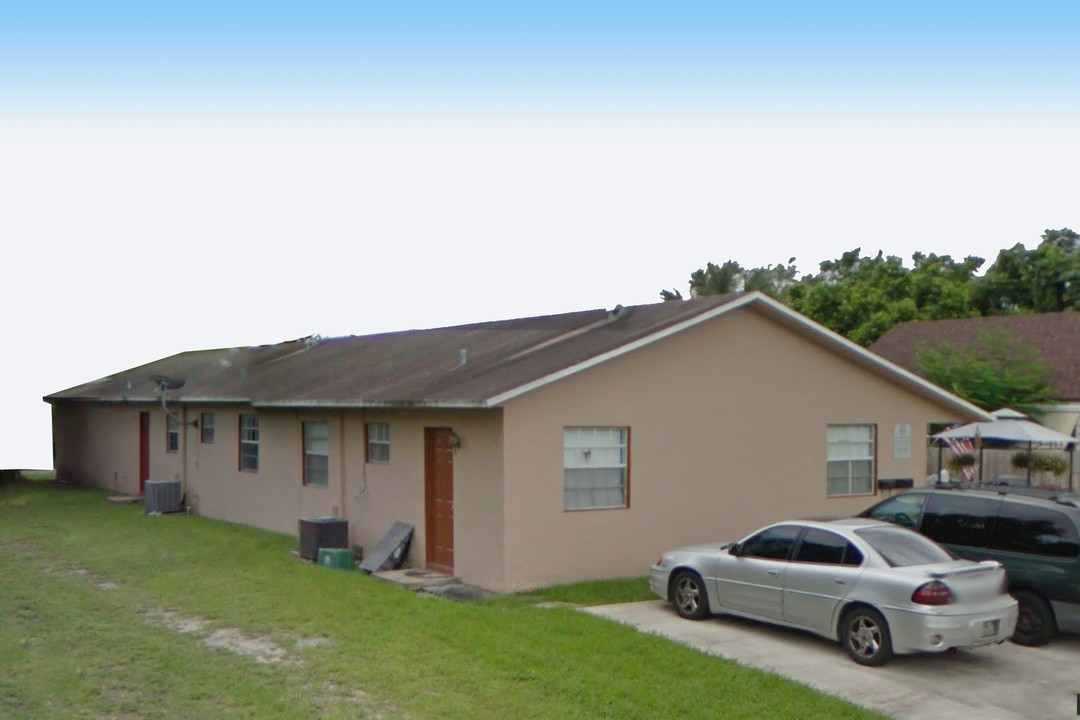 235-237 SW 12th St in Dania, FL - Building Photo