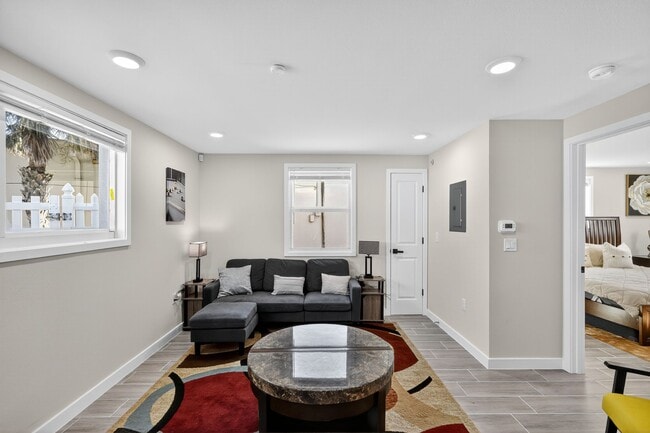 Beachside Palms @ Daytona Beach in Daytona Beach, FL - Building Photo - Building Photo