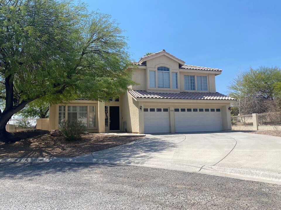 6325 N Juliano Rd in Las Vegas, NV - Foto de edificio