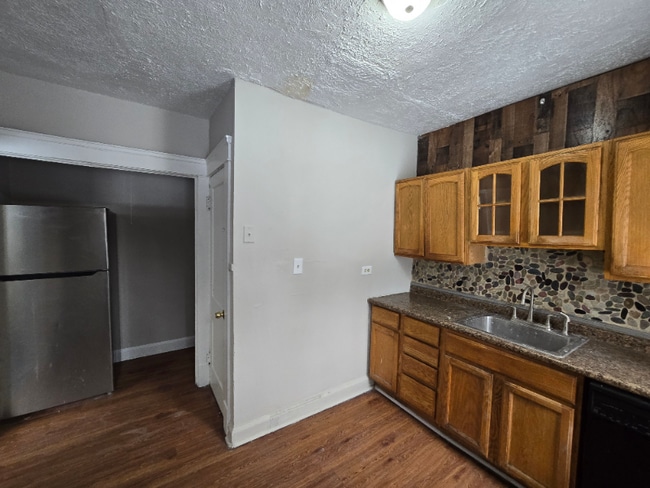 1724 Cliffview Rd in Cleveland, OH - Building Photo - Building Photo