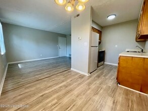 3409 Prestwood Dr in Louisville, KY - Building Photo - Building Photo