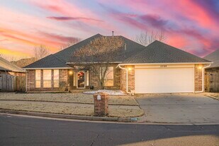 2708 NW 170th Terrace in Edmond, OK - Building Photo