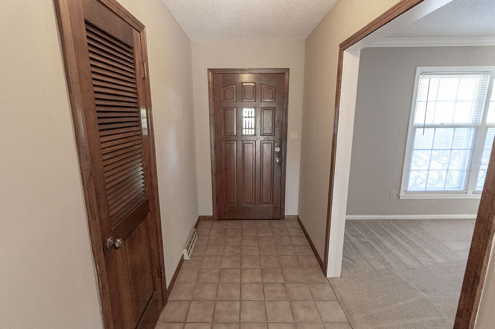 306 W Briarwood Ln in Columbia, MO - Building Photo