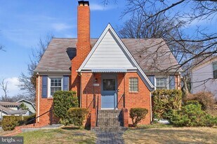 3225 Chestnut St NE in Washington, DC - Building Photo