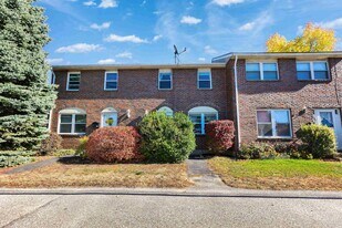 147 Beech St in Manchester, NH - Building Photo