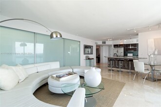 90 Alton Rd, Unit 1812 in Miami Beach, FL - Building Photo - Building Photo