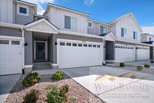 858 Pheasant Run Ln in Lehi, UT - Building Photo