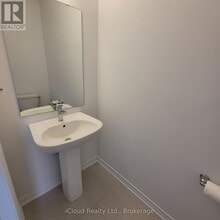 19 Edminston Dr in Fergus, ON - Building Photo - Building Photo