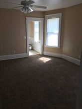 1249 Addison Rd in Cleveland, OH - Foto de edificio - Building Photo