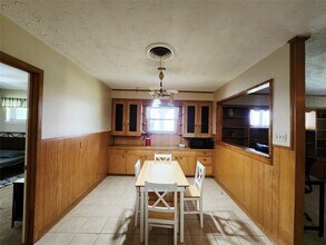 1702 Ivie Lee St in Baytown, TX - Building Photo - Building Photo